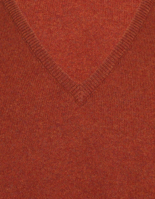 William Lockie Pullover Lambswool V-neck | Tiger