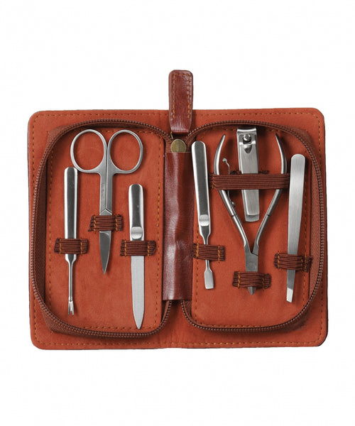 Manicure set in zipper case | Brown